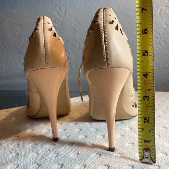 NWOT MADISON Blush Colored Laser Cut Stiletto Heels - Picture 16 of 16